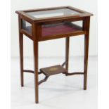 SHERATON-STYLE MAHOGANY & SATINWOOD CROSSBANDED BIJOUTERIE CABINET, glazed sides and hinged top