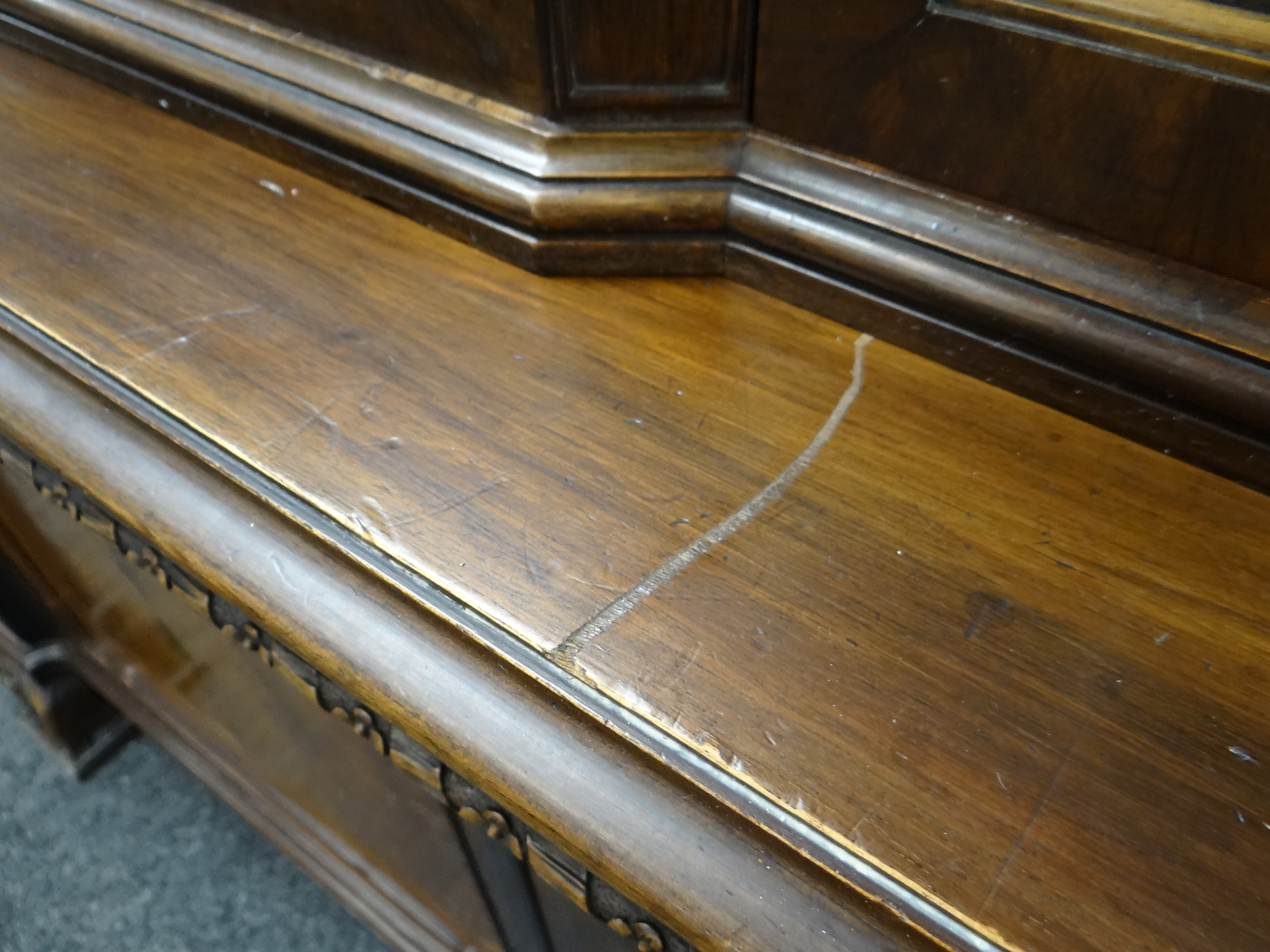 FINE WARING & GILLOW MAHOGANY BREAKFRONT BOOKCASE, foliate carved cavetto cornice above astragal - Image 26 of 31