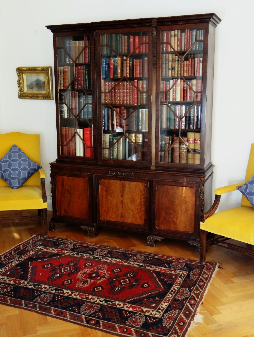 FINE WARING & GILLOW MAHOGANY BREAKFRONT BOOKCASE, foliate carved cavetto cornice above astragal - Image 8 of 31