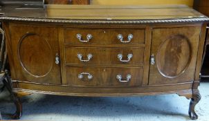 REPRODUCTION GEORGIAN-STYLE BOW FRONT SIDEBOARD, fitted three graduated drawers and two oval