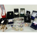 ASSORTED LADIES MODERN COSTUME JEWELLERY comprising mainly rings, mostly in boxes, some pendants and