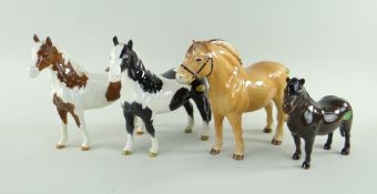 FOUR BESWICK POTTERY PONIES comprising gloss Skebald pinto pony, glos Piebald pinto pony, gloss