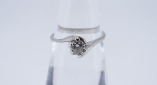 WHITE METAL SINGLE STONE DIAMOND RING, 0.2cts approximately (visual estimate), 1.6gms Condition