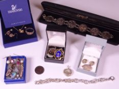 VICTORIAN, SWAROVSKI, CLOGAU & OTHER JEWELLERY to include a Victorian pinchbeck, enamel and seed