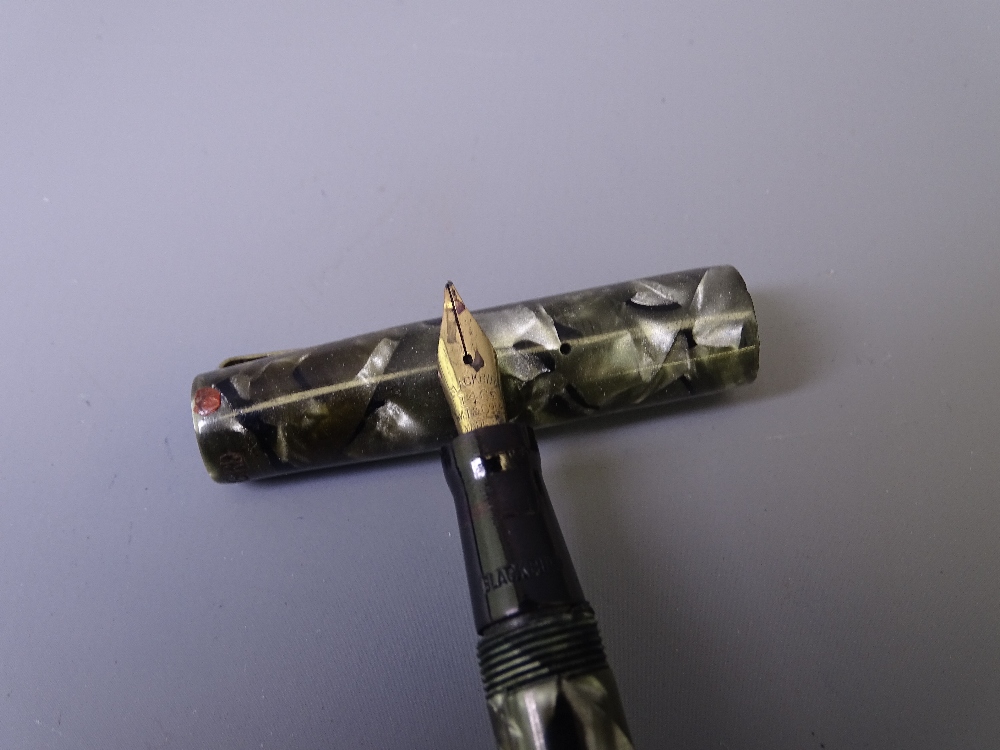 SWAN MABIE TODD - Two vintage (1940s) Blackbird Mabie Todd Self Filler fountain pens: 1.) 1940s Dark - Image 4 of 4