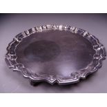 SILVER CIRCULAR CALLING CARD TRAY, Sheffield 1975, maker Mappin & Webb, 20cms diameter with raised