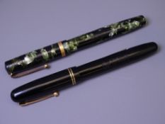 SWAN MABIE TODD - Vintage (1940s) Green Marble Swan Mabie Todd 6142 Self Filler fountain pen with