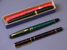 WATERMAN - Vintage (1940s) Dark Green Waterman 515 fountain pen with gold plated trim and original