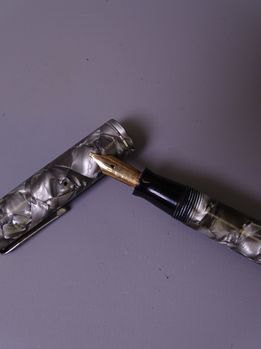 WATERMAN - Vintage (1933-1938) Grey Marble Waterman 32v fountain pen with chrome trim and Canadian - Image 3 of 3