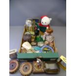 MIXED COLLECTABLES to include a modern Anniversary clock and two mantel clocks, Bakelite tobacco