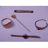 VICTORIAN & LATER 9CT GOLD JEWELLERY, five items to include a misshapen shank signet ring size Q,