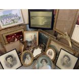 ANTIQUE PORTRAIT PRINT in an ornate oval frame, a good quantity of antique and other picture frames,