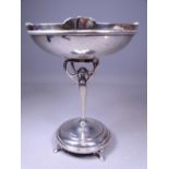 STYLISED PEDESTAL SILVER DISH, Sheffield 1920, maker Roberts & Belk, 16.8 troy ozs, 18cms D dished