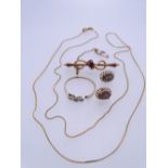 9 & 18CT GOLD JEWELLERY, four items including a garnet set Victorian bar brooch in fitted box, a