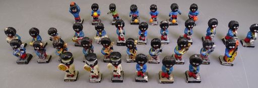 ROBERTSONS JAM figurers approx 32