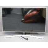 SAMSUNG TV MODEL VE43RU747OU with remote E/T