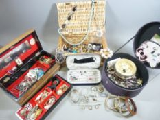 VINTAGE & LATER COSTUME JEWELLERY, a good mixed quantity to include a Wedgwood Jasperware brooch,