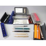 VINTAGE & LATER FOUNTAIN, BALLPOINT PENS & PENCILS a quantity to include a green Parker Maxima