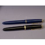 PARKER DUOFOLD PEN, No 6 in black, 130mm and a Parker Junior pen in blue, 135mm, 14ct gold nibs