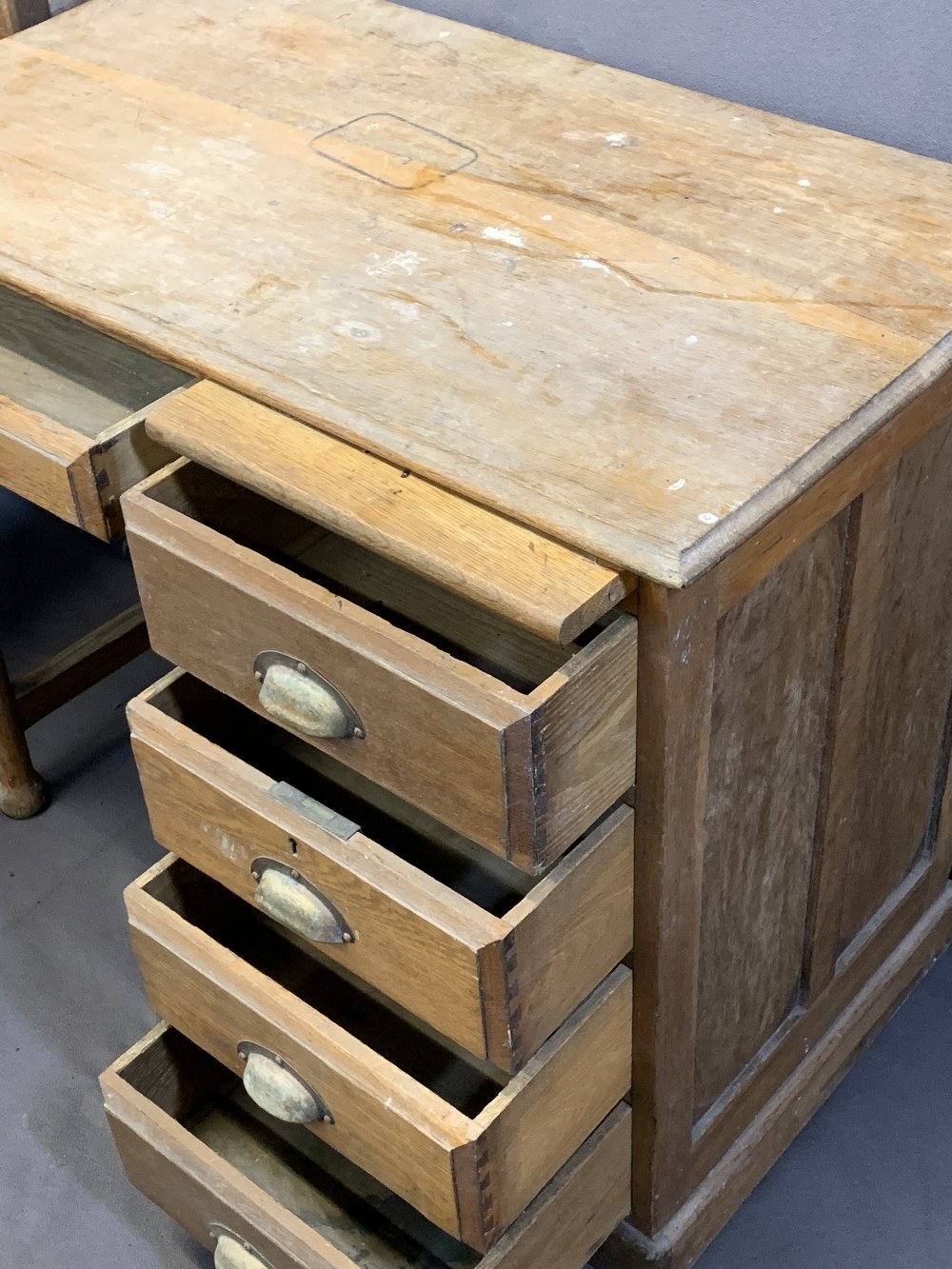 VINTAGE FURNITURE GROUP, 4 items to include a neat oak desk on twin-end supports and single drawer - Image 2 of 6