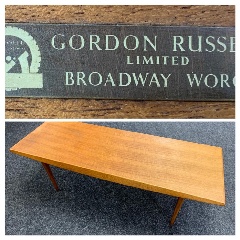 GORDON RUSSELL LTD: A TEAK COFFEE TABLE, 102 x 46cms