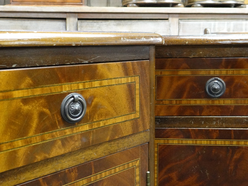 PAIR OF REPRODUCTION MAHOGANY MARQUETRY BEDSIDE TABLES, with satinwood crossbanded drawers and - Image 3 of 16