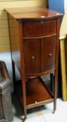 EDWARDIAN MAHOGANY & BOXWOOD STRUNG SMALL CABINET with cupboards to front and back