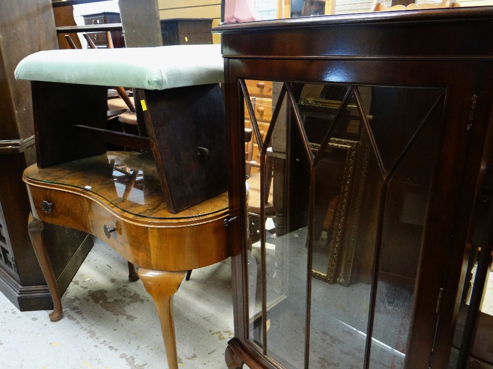 ASSORTED DECORATIVE FURNITURE including Jacobean-style china cabinet, standing corner cabinet, 1930s - Image 3 of 3