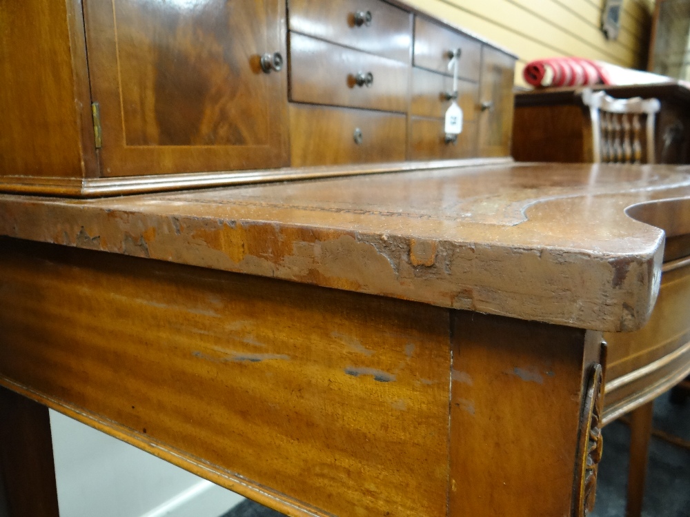 REPRODUCTION GEORGIAN-STYLE MAHOGANY BONHEUR DU JOUR, with superstructure of drawers and - Image 8 of 17