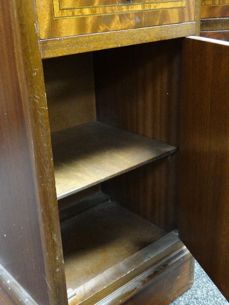 PAIR OF REPRODUCTION MAHOGANY MARQUETRY BEDSIDE TABLES, with satinwood crossbanded drawers and - Image 16 of 16