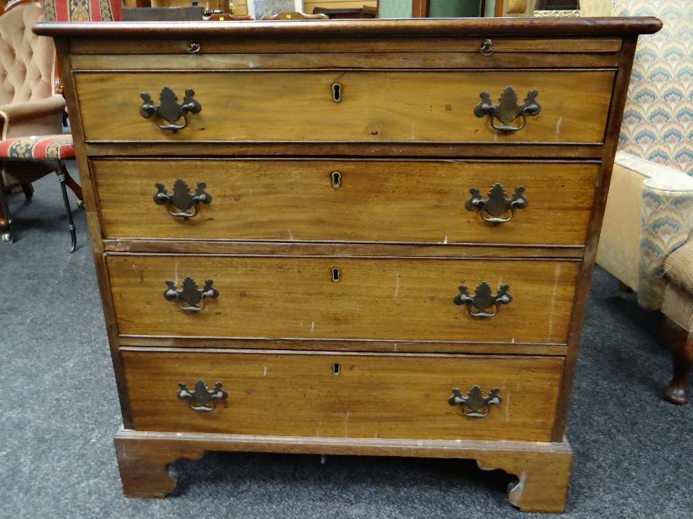 18TH CENTURY MAHOGANY BACHELORS CHEST, fitted four graduated long drawers and brushing slide, - Image 17 of 23