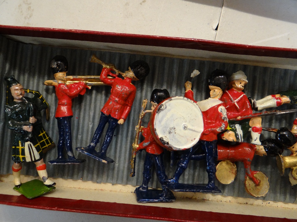 COLLECTION OF TOY METAL SOLDIERS & FIGURES including Britain's 'The Gordon Highlanders with Pipers', - Image 46 of 48