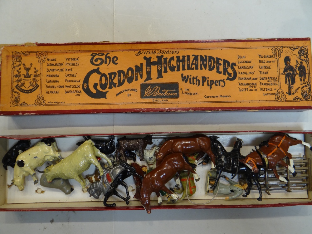 COLLECTION OF TOY METAL SOLDIERS & FIGURES including Britain's 'The Gordon Highlanders with Pipers', - Image 43 of 48