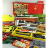 ASSORTED VINTAGE MODEL RAILWAY ITEMS comprising boxed Tri-ang electric model railroad RS.14, boxed