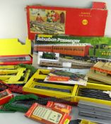 ASSORTED VINTAGE MODEL RAILWAY ITEMS comprising boxed Tri-ang electric model railroad RS.14, boxed