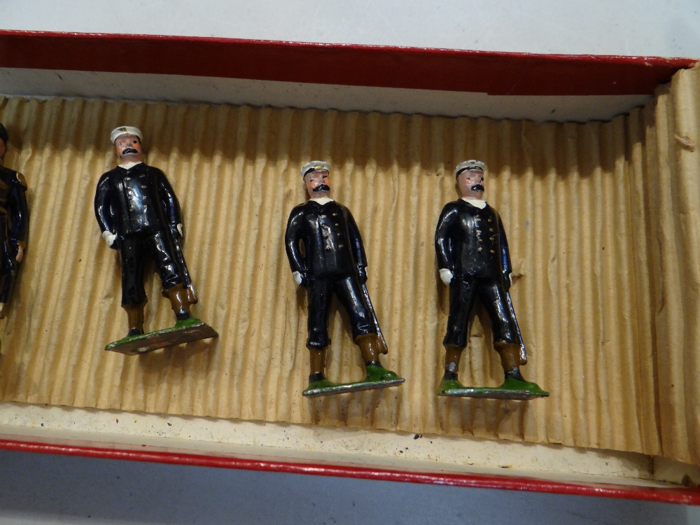 COLLECTION OF TOY METAL SOLDIERS & FIGURES including Britain's 'The Gordon Highlanders with Pipers', - Image 36 of 48