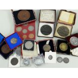 ASSORTED COINS & MEDALS comprising two boxed Lusitania replica medals, Silver Jubilee 1952-1977