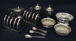 ASSORTED SILVER TABLEWARE comprising pair of silver four section toast racks, Sheffield 1933, E.