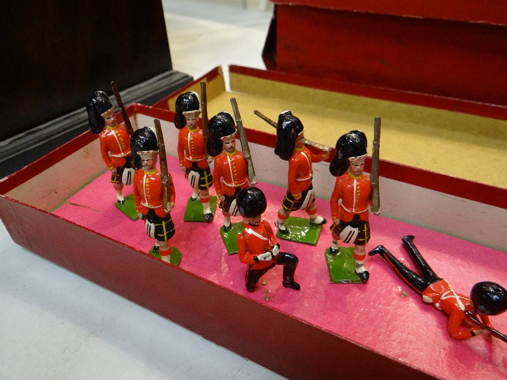 COLLECTION OF TOY METAL SOLDIERS & FIGURES including Britain's 'The Gordon Highlanders with Pipers', - Image 29 of 48