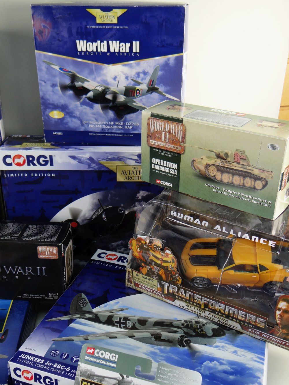 ASSORTED TOYS including Battle Star Galactica Colonial Viper, Corgi WWII Heroes Vehicles, Corgi - Image 2 of 5