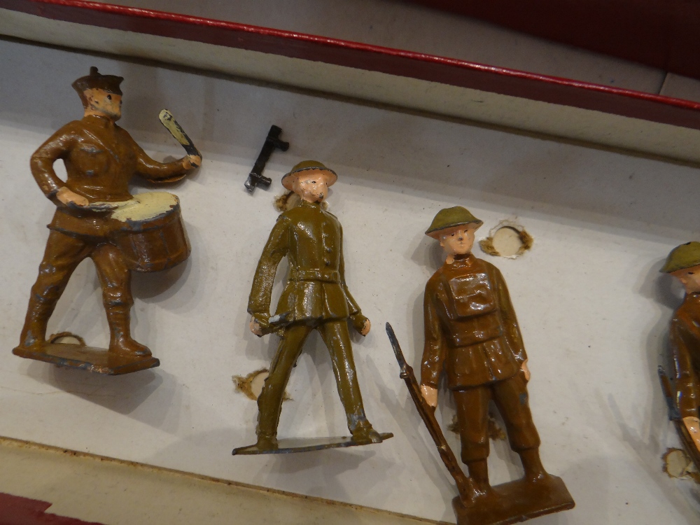 COLLECTION OF TOY METAL SOLDIERS & FIGURES including Britain's 'The Gordon Highlanders with Pipers', - Image 41 of 48