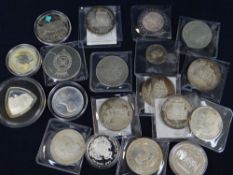 ASSORTED GB & FOREIGN COINS including silver comprising 5 x Elizabeth and Philip silver wedding