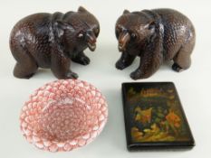 ASSORTED COLLECTABLES comprising pair of novelty carved wooden bears, small Japanese footed bowl