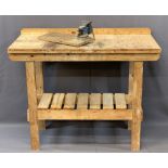 MODERN PINE WORKBENCH with small metal vice, 97cms overall H, 116.5cms W, 54cms D