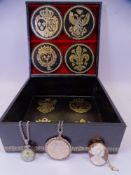 MIXED JEWELLERY IN A LEATHER EFFECT JEWELLERY CASE (3 ITEMS) to include an untested but possibly