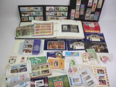 STAMPS - Silver Jubilee binder of Queen Elizabeth II, 11 Commonwealth unmounted mint contents