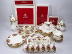 ROYAL ALBERT OLD COUNTRY ROSES TEAWARE, 30 plus pieces of 1st quality including boxed cake stand