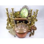ANTIQUE & LATER BRASS & COPPERWARE a quantity to include a Victorian copper kettle with acorn