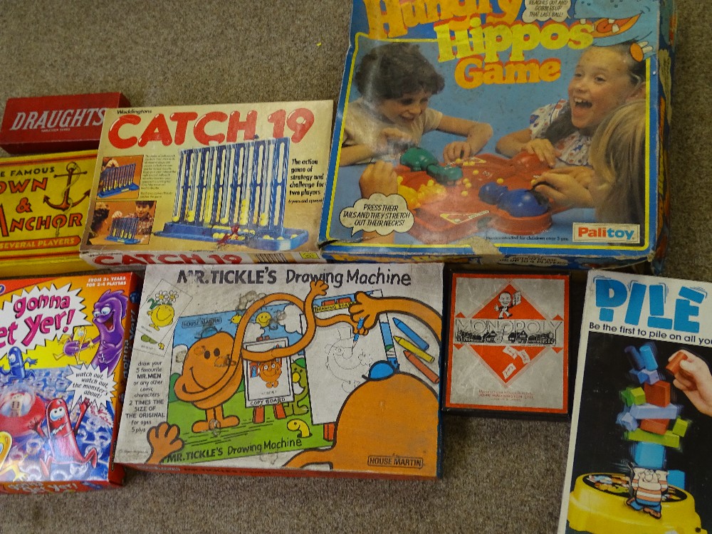 VINTAGE & LATER BOARD, TABLE & CONSTRUCTION GAMES including Monopoly, Battleship, Meccano - Image 2 of 5