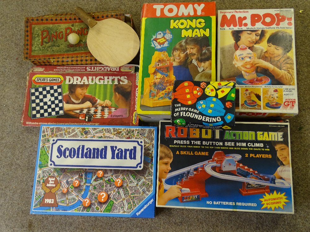 VINTAGE & LATER BOARD, TABLE & CONSTRUCTION GAMES including Monopoly, Battleship, Meccano - Image 4 of 5